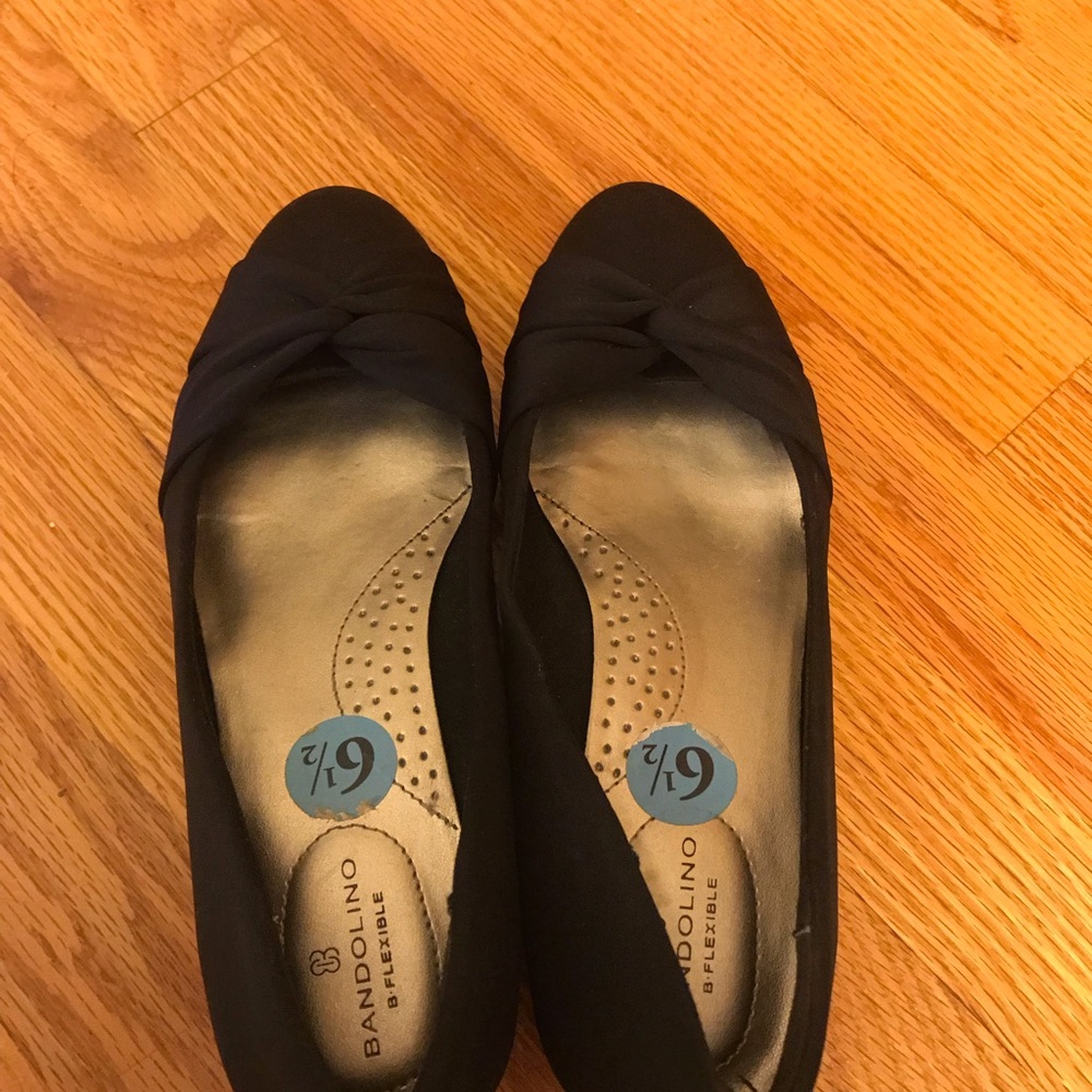 Bandolino Black Flat Wedges